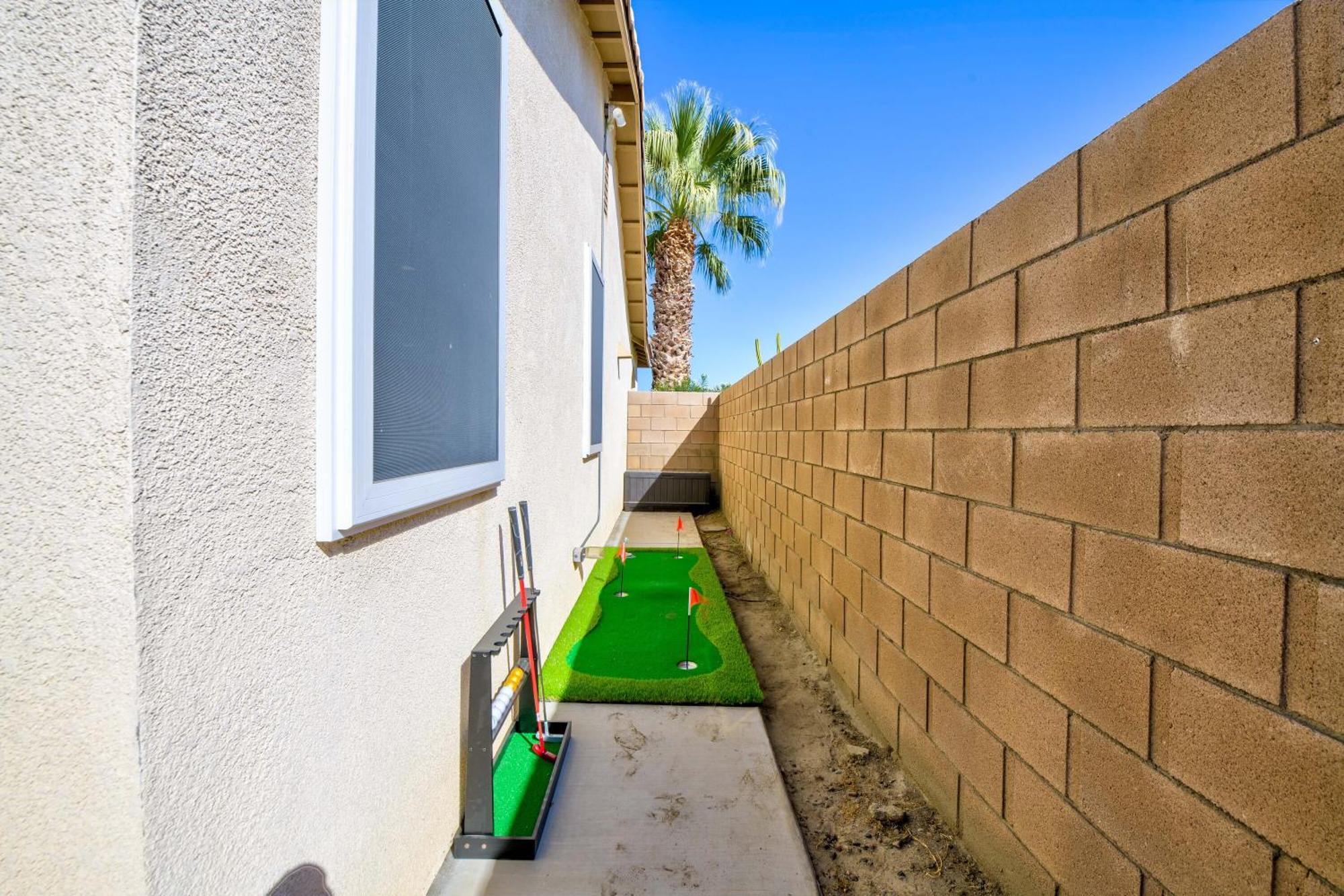 Casa Desert Muse With Heated Pool Spa Firepit Mini Golf And Games Indio Bagian luar foto