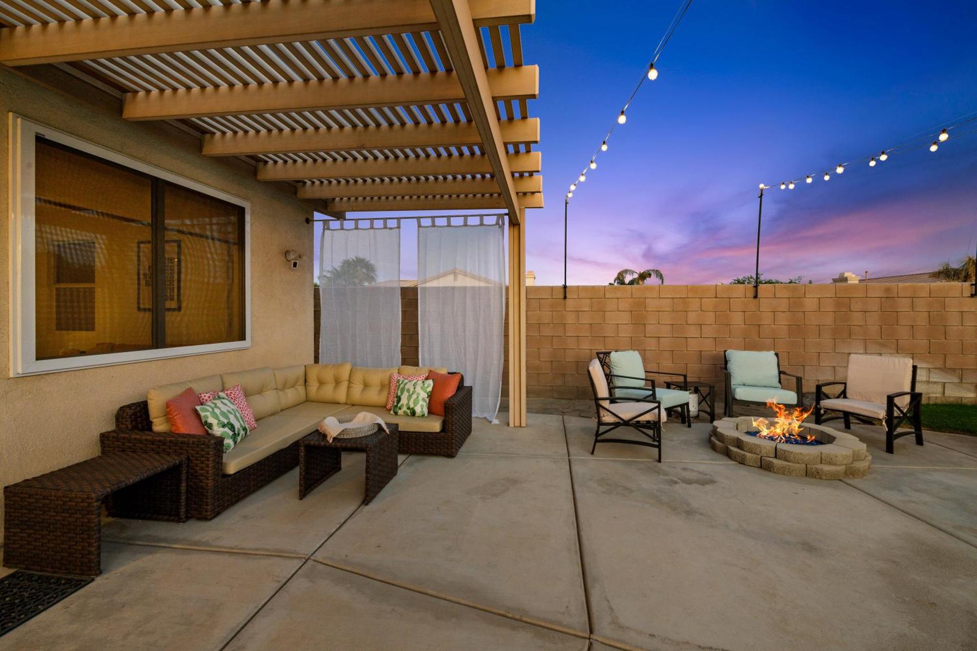 Casa Desert Muse With Heated Pool Spa Firepit Mini Golf And Games Indio Bagian luar foto